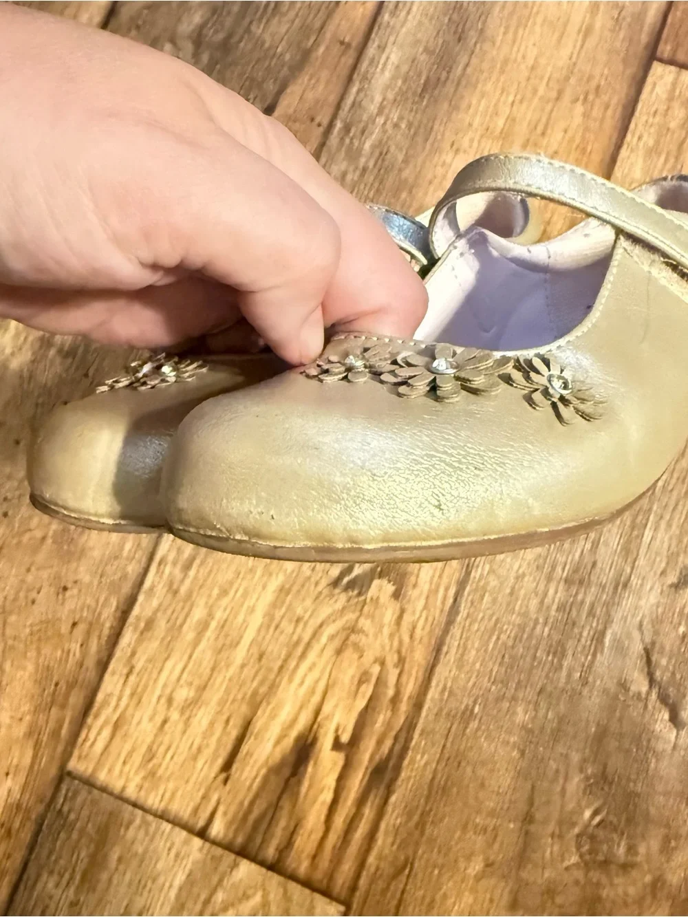 Touch of Nina- Gold Mary Jane Dress Shoes with Floral Accents- girls size:11